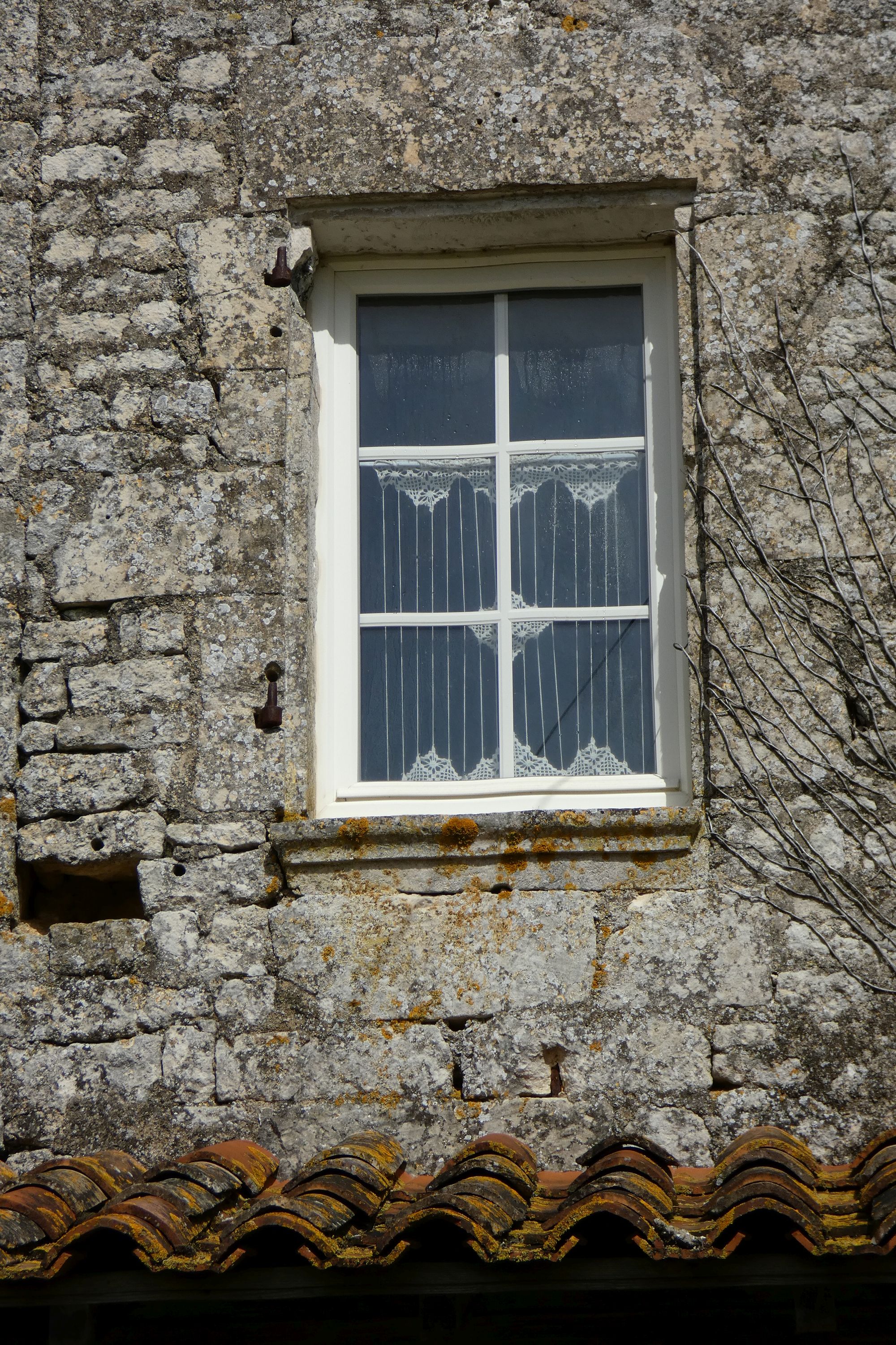 Demeure dite le Logis d'Aziré, actuellement maison, 44 chemin de la Chapelle