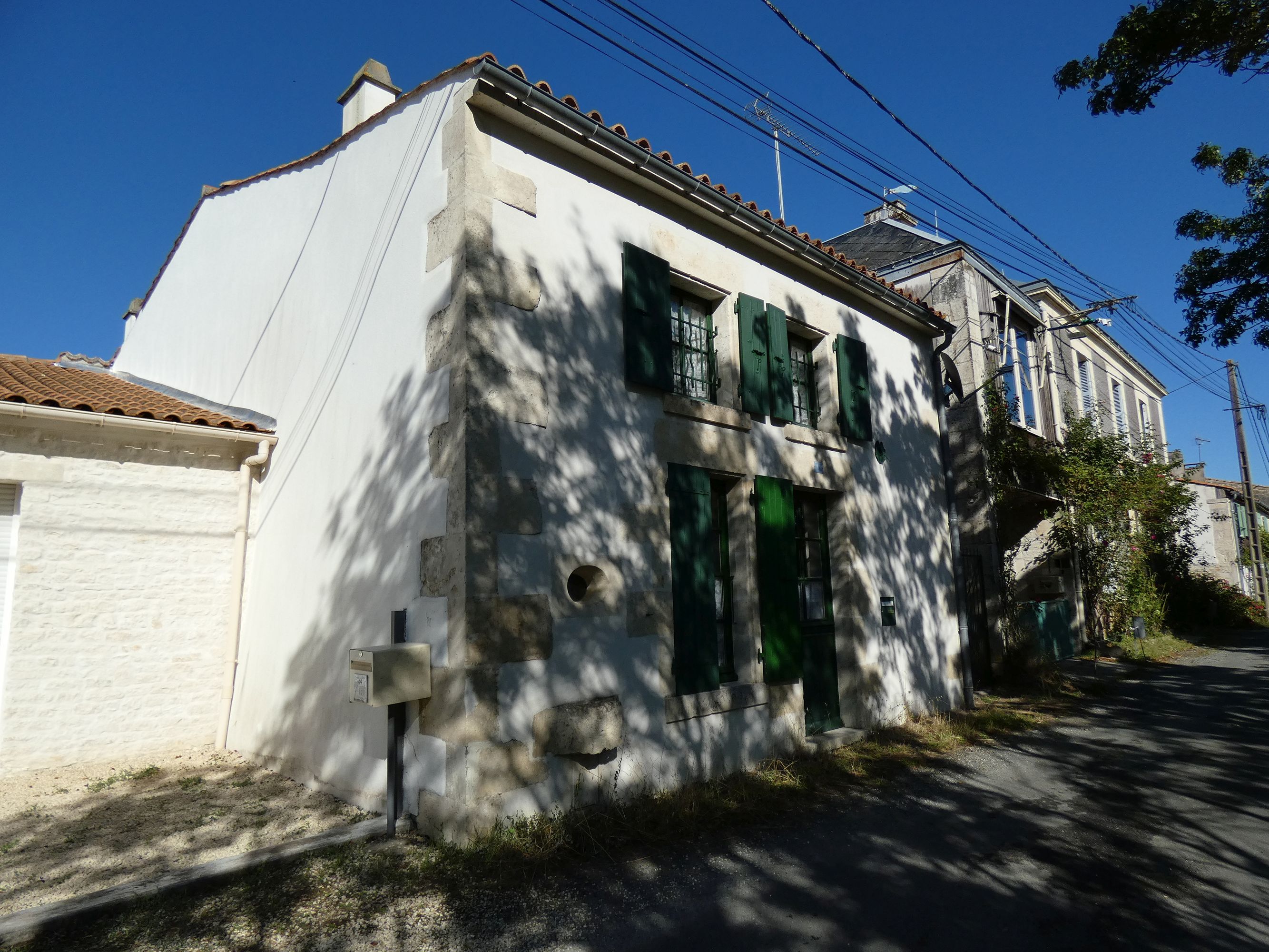 Ferme, actuellement maison ; 42 chemin du Halage