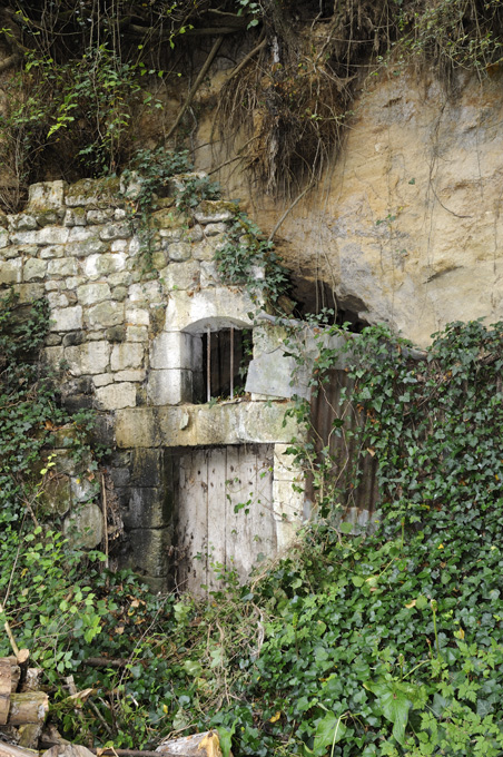 Ferme, abri troglodytique et maison, 116 rue des Potiers, Fontevraud-l'Abbaye