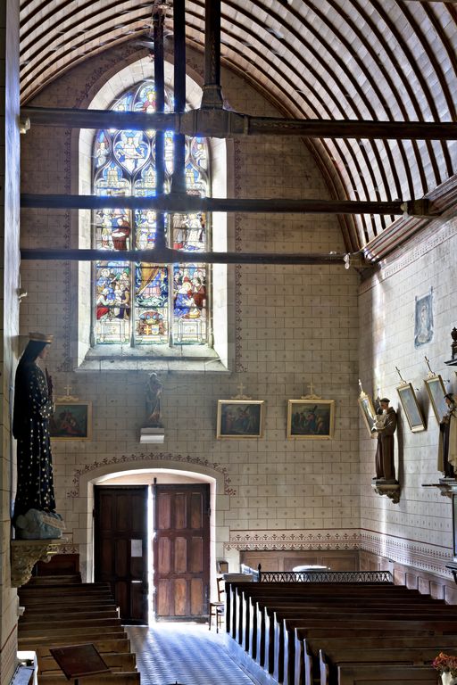 Verrière historiée : saint Louis, vie de saint Louis (baie occidentale) - Église paroissiale Saint-Sixte, La Chapelle-Rainsouin