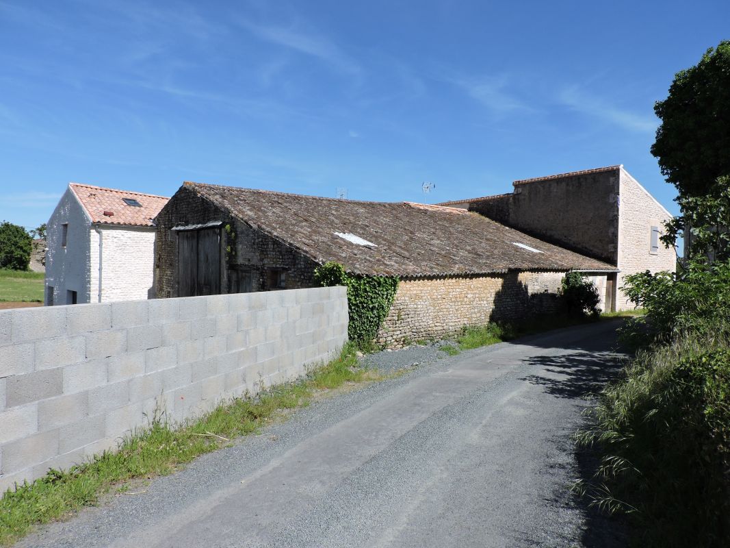 Ferme dite la métairie de la Combe, actuellement maison, 2 rue de la Combe