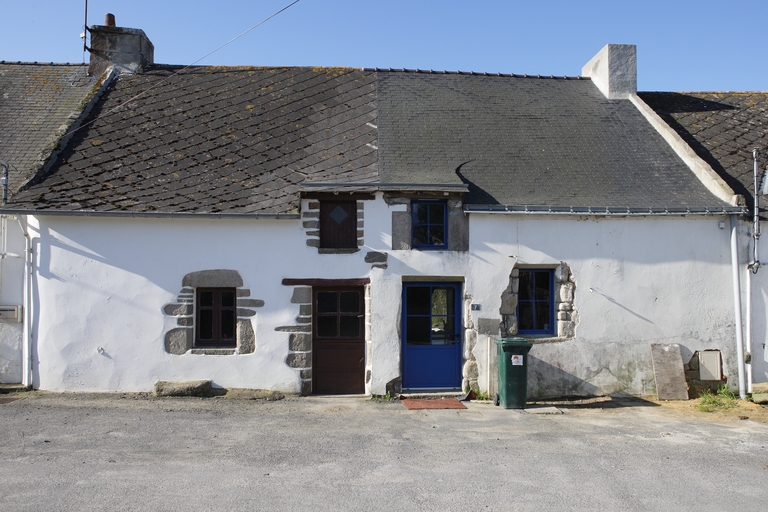 Rangée de maisons, 1, 3, 5, 7, 9, 11 rue de Poulion, 2 rue de Kerignon