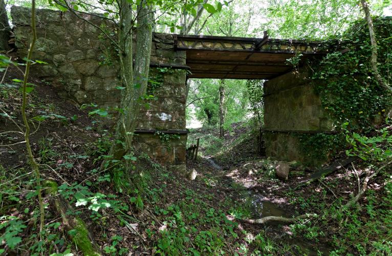 Pont de la ligne des tramways de la Sarthe