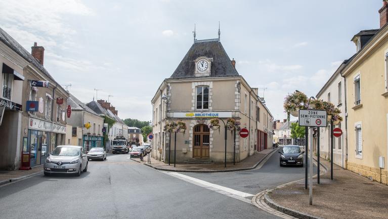 Bourg de Connerré : cité intra-muros