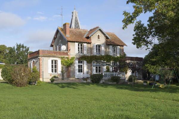 Maison de villégiature dite villa Magdeleine puis Les Rochelets, 27 rue Chevrière