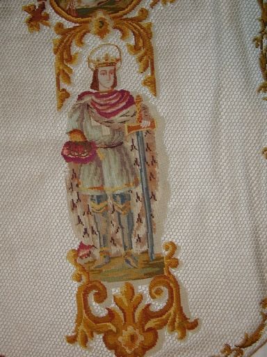 Ornement blanc de Saint-Louis : chasuble, étole, voile de calice, bourse de corporal