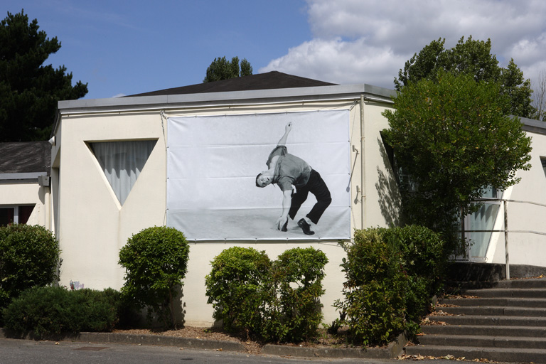 Ensemble de 32 photographies monumentales à Saint-Herblain et à Orvault : Dans(e) la cité