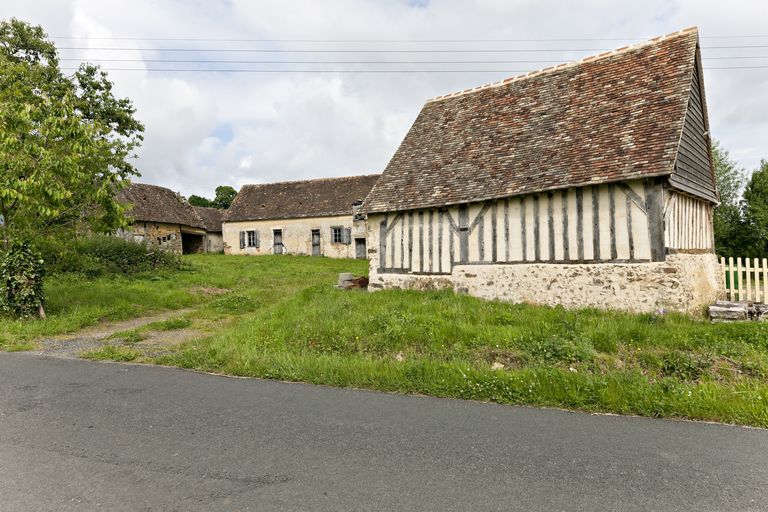 La Répucellerie, ensemble d'édifices à cour commune.