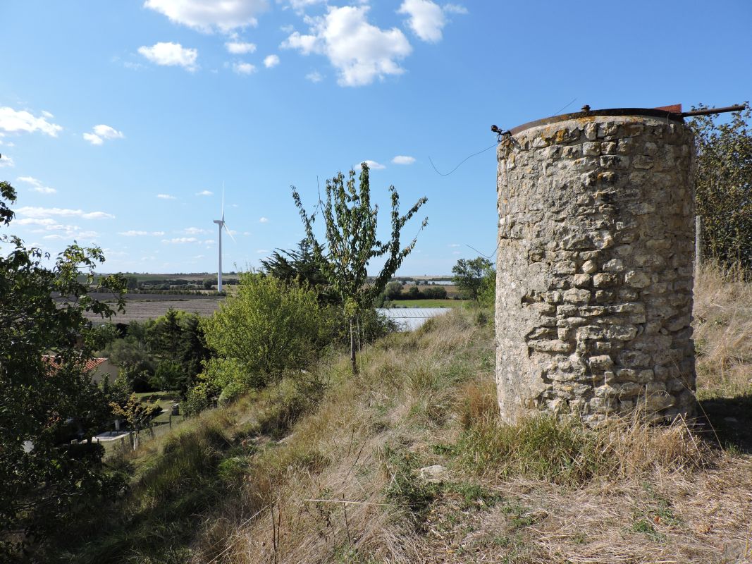 Eolienne (vestiges) ; la Chaume