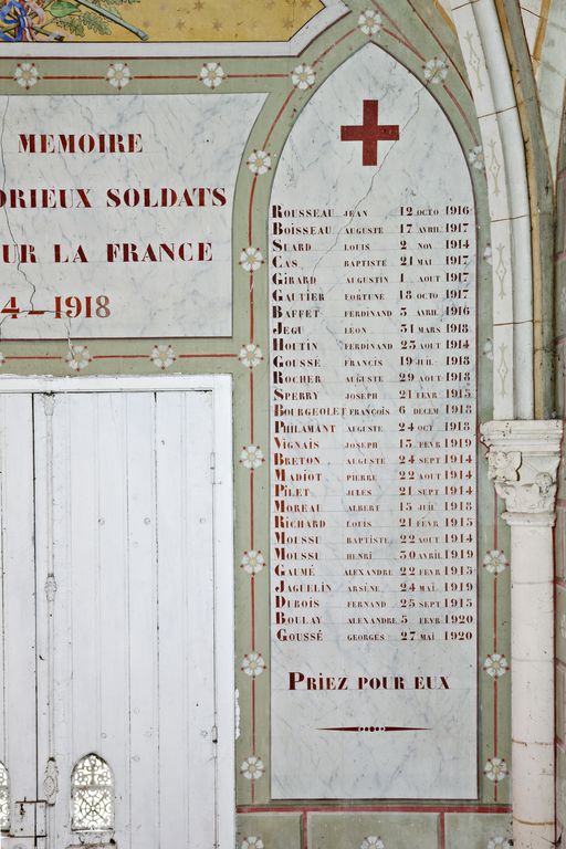 Monument aux morts, Chapelle Saint-Denis de Livré-la-Touche