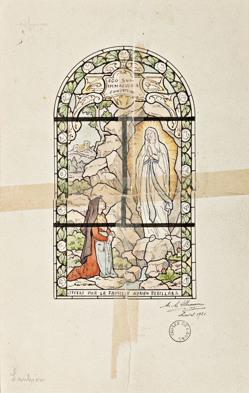 Ensemble de 3 verrières historiées : apparitions de la Vierge à la Salette, à Lourdes et à Pontmain (baies 3, 4 et 6) - Église paroissiale Saint-Pierre, Laubrières