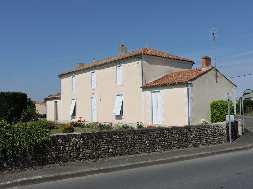 Ferme, actuellement maison, 2 rue du Pont-aux-chèvres