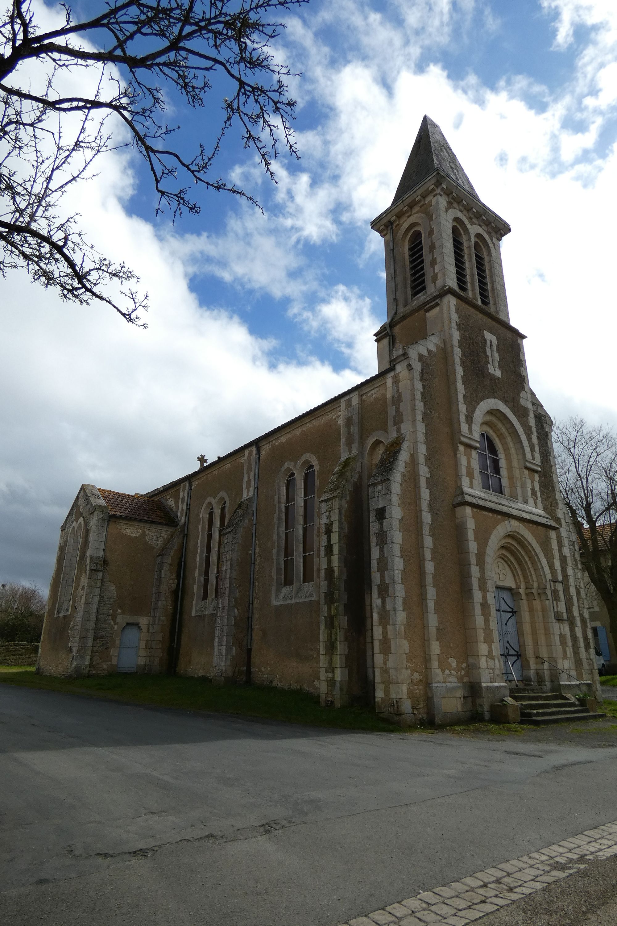 Eglise de Sainte-Christine, place Gabriel-Delaunay