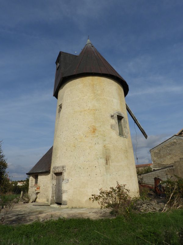 Moulin dit le moulin Galerne, ferme, actuellement maison