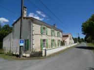 Ferme, actuellement maison ; Village de la Sèvre, 50 route de Chambrun