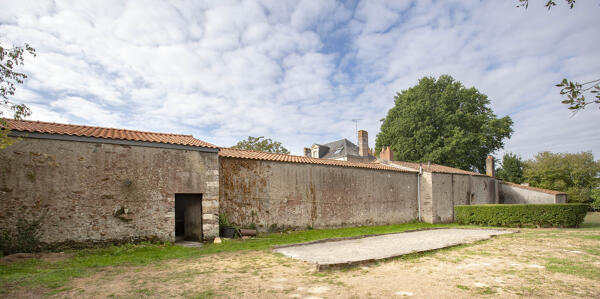 Ferme puis chai, établissements Libeau, actuellement maison