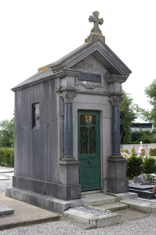 Chapelle funéraire des familles Royer-Royer, cimetière de Vaufleury, Laval