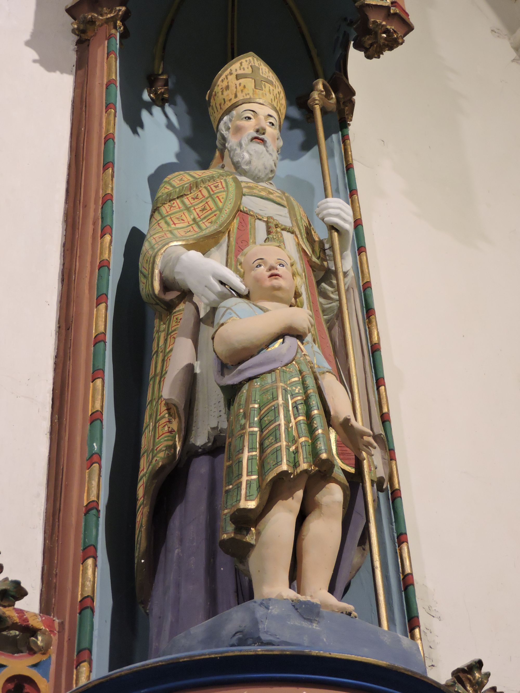Autels à sainte Geneviève et saint Pient, retables et statues (ensemble de deux autels secondaires)