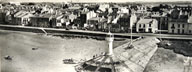 Vue aérienne de la jetée et du quai Boulay-Paty vers 1950.