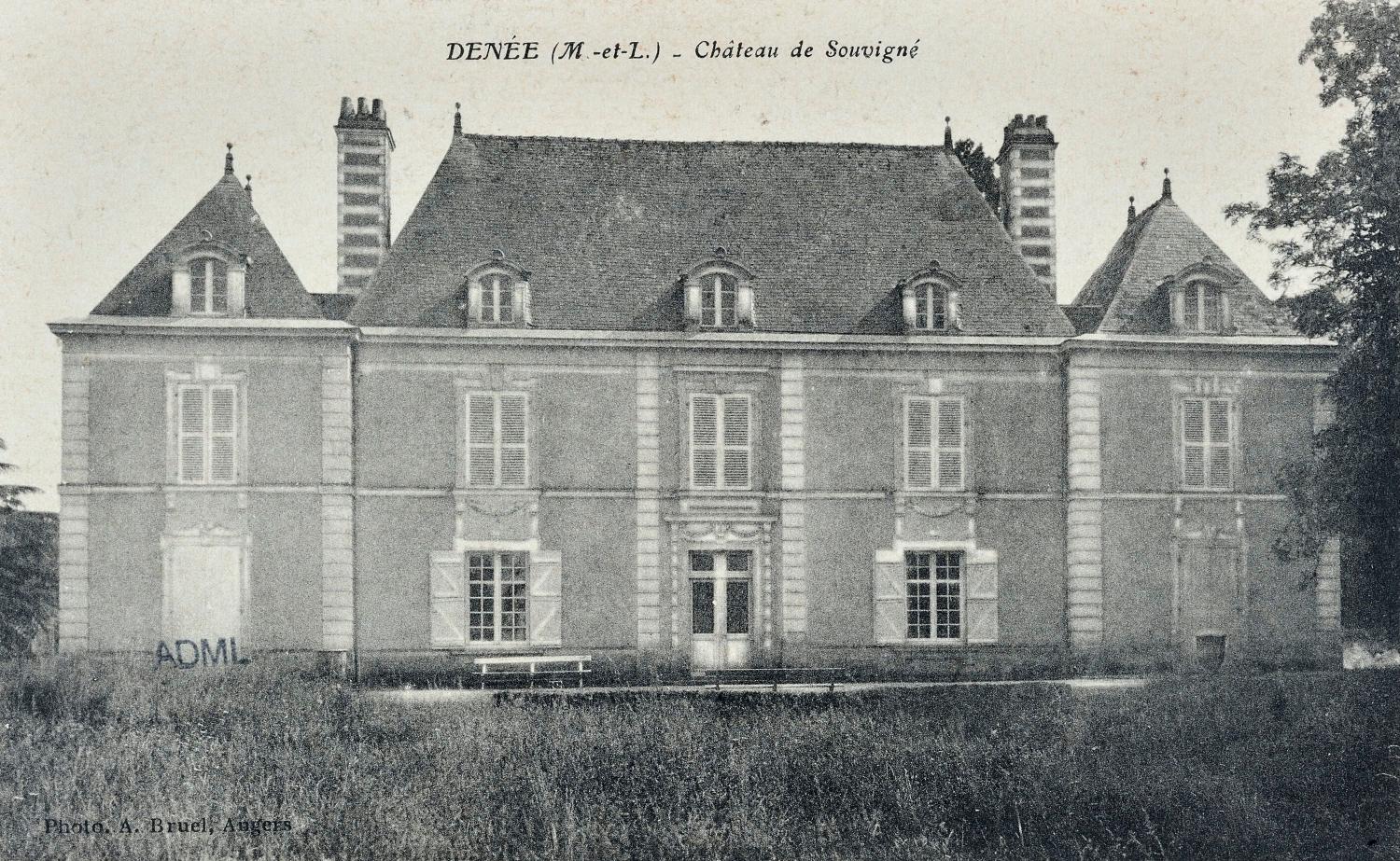 Château de Souvigné. Carte postale. 1er quart 20e siècle.