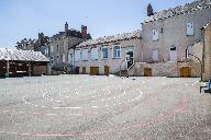 École communale de garçons, actuellement école primaire Jean Rostand, 16, 18 rue de la Gare, Connerré