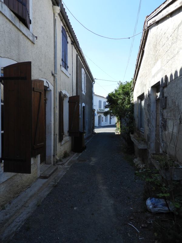 Bourg de L'Île-d'Elle