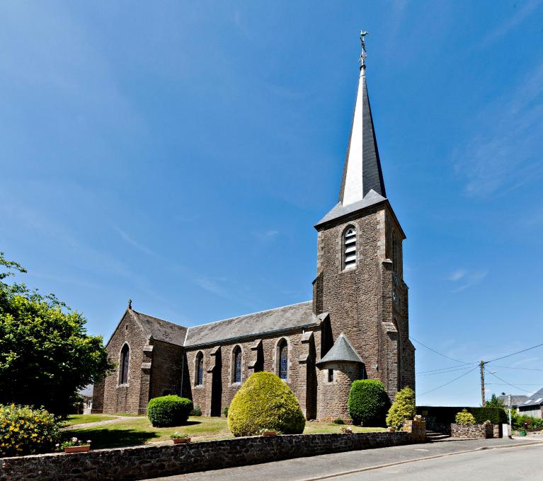 Église paroissiale Saint-Pierre-et-Saint-Paul du Housseau