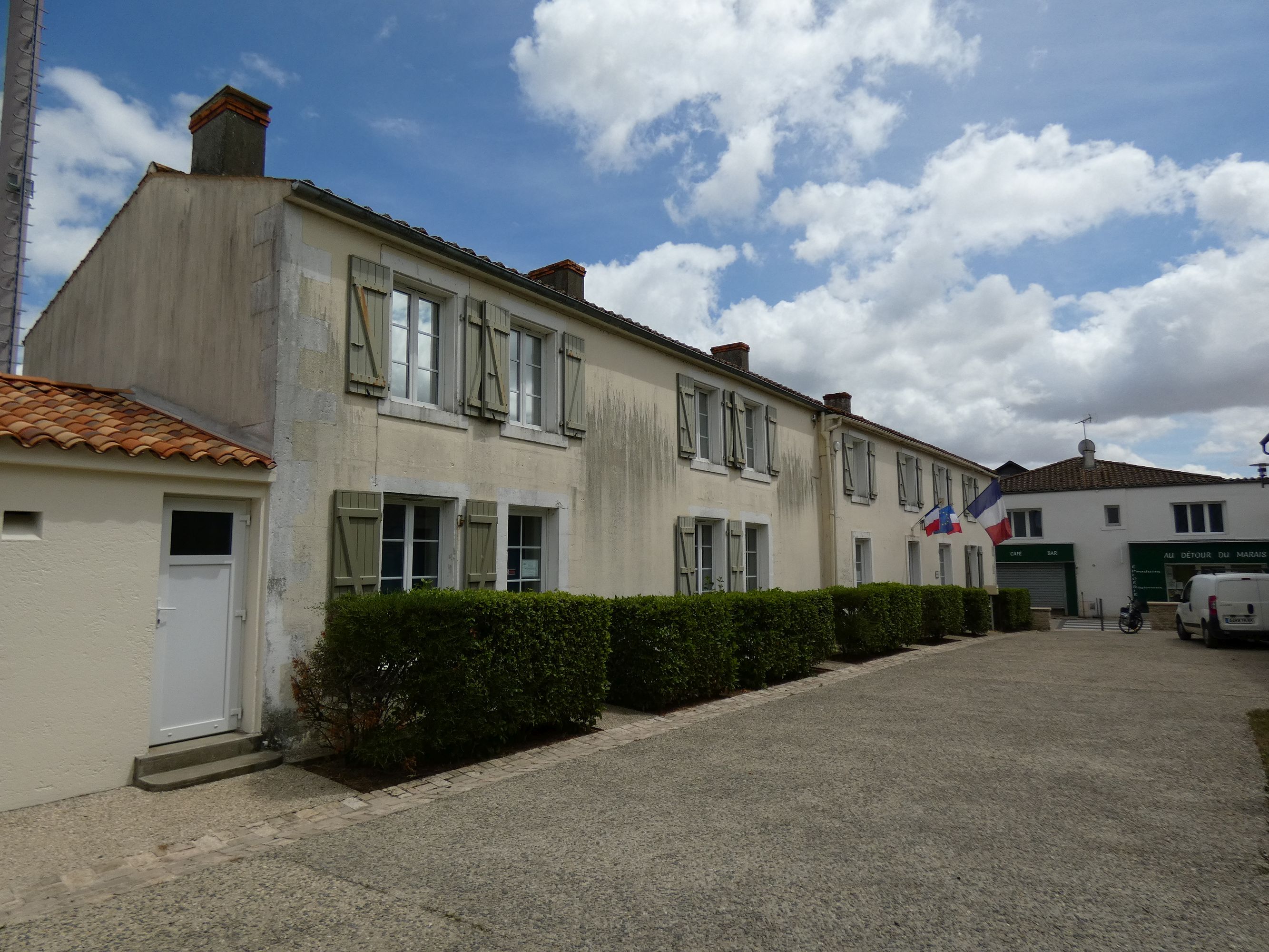 Maison, entrepôt commercial puis mairie, 10 rue Principale