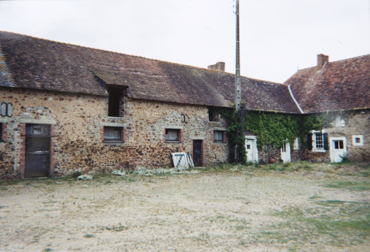 Ferme, actuellement maison - la Vallée, Blandouet