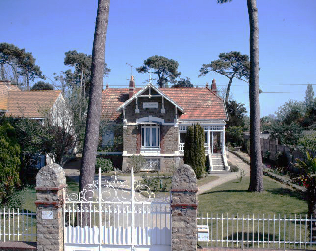 Maison de villégiature balnéaire dite les Fauvettes, 225 avenue de Mindin