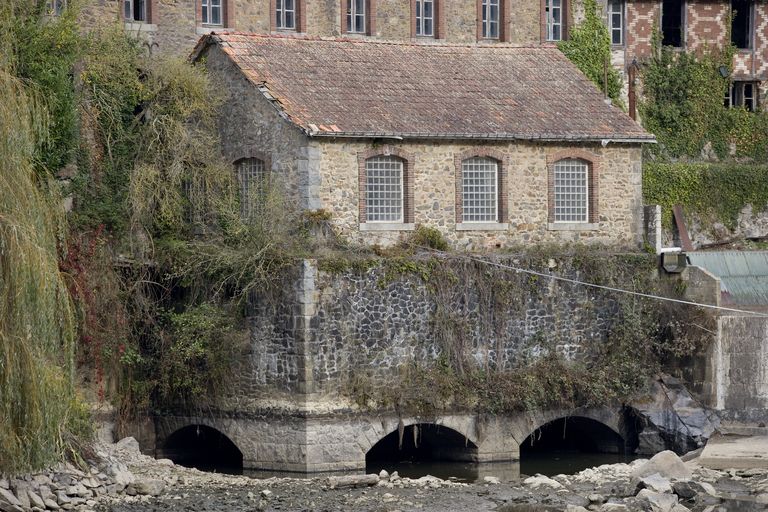 Moulin à farine, puis filature, puis usine de fabrication de métaux réfractaires, dite usine de néo-métallurgie de la Rochelle