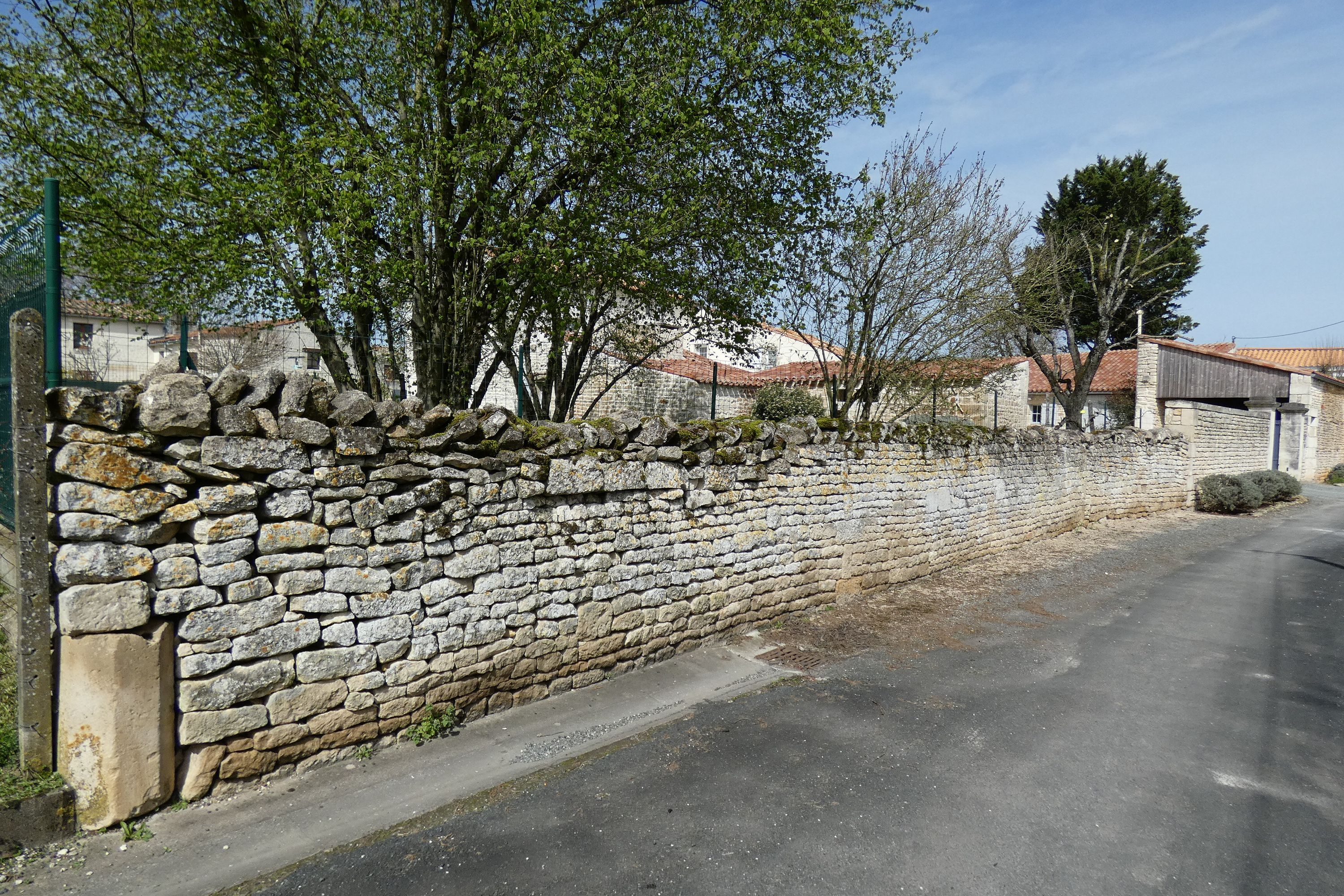 Ferme dite la métairie d'Aziré, actuellement maison, 45 rue de la Roulerie