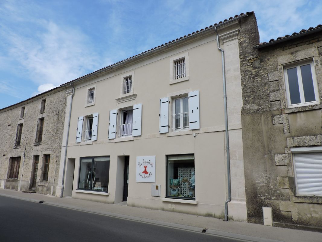 Maison, magasin de commerce, 37 rue Georges-Clemenceau