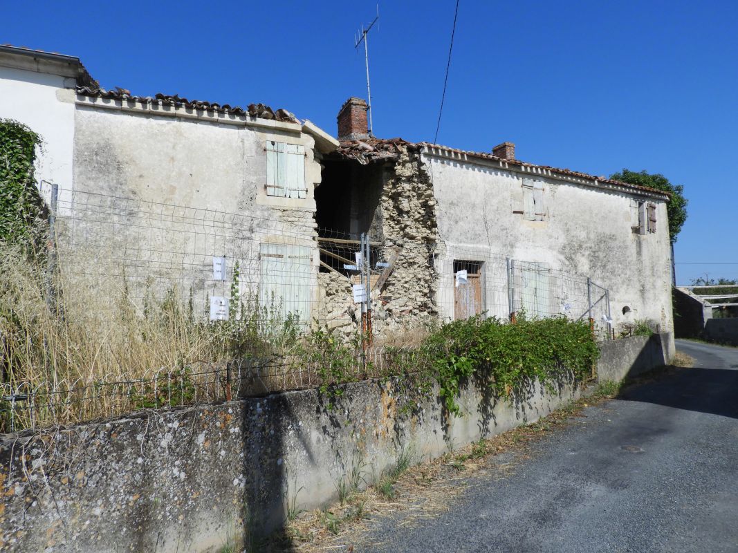 Ferme, actuellement maison (vestiges) ; le Guédeau, 3 rue de la Combe