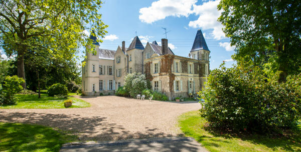 Demeure de villégiature dite château