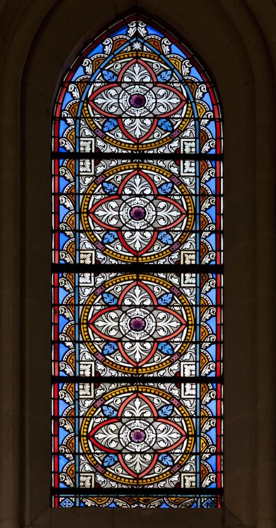 Ensemble de 4 verrières décoratives (baies 3 à 6) - Église paroissiale Saint-Pierre-et-Saint-Paul, Courcité