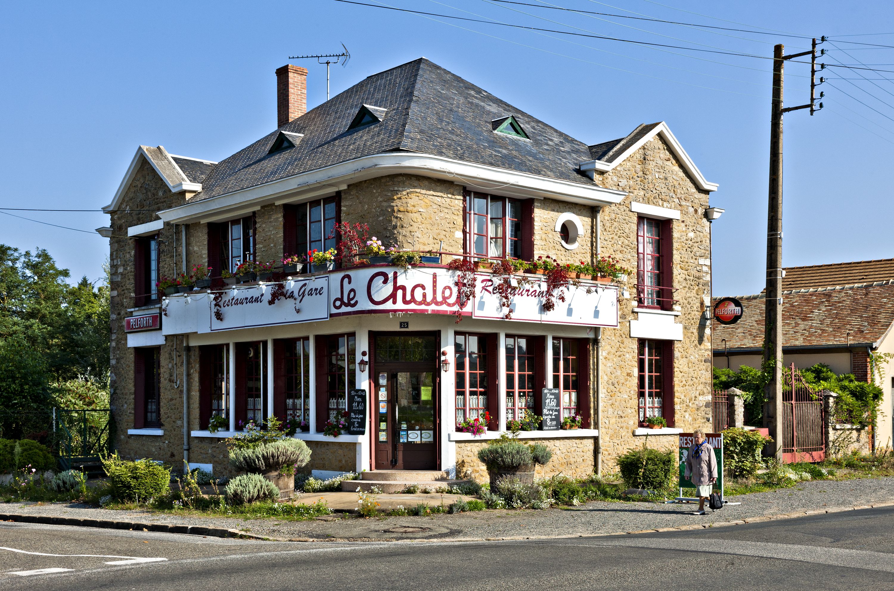 Hôtel du Chalet à Bonnétable, actuellement restaurant. - Inventaire Général  du Patrimoine Culturel