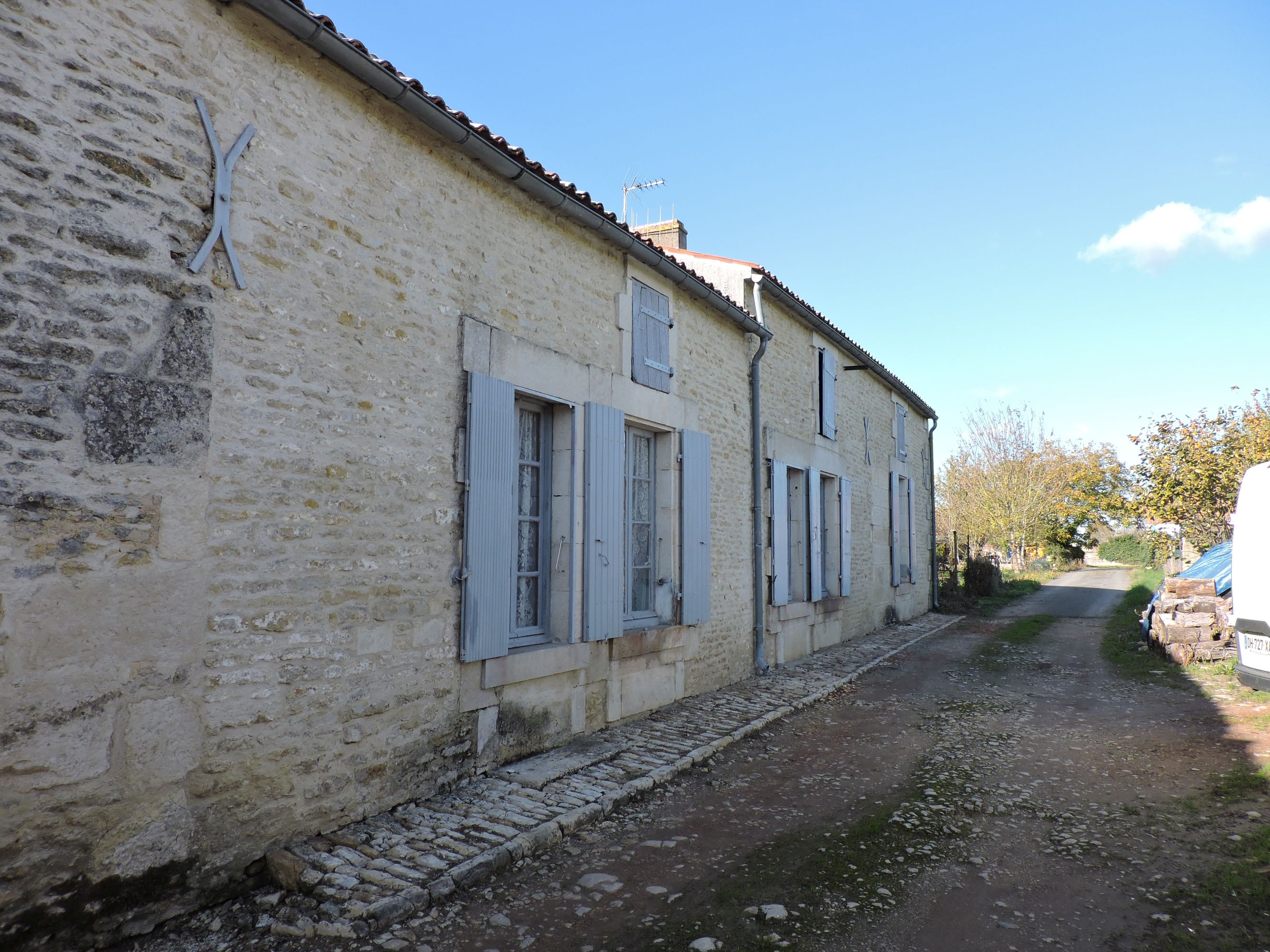 Ferme, actuellement maison ; 1 rue de la Mare