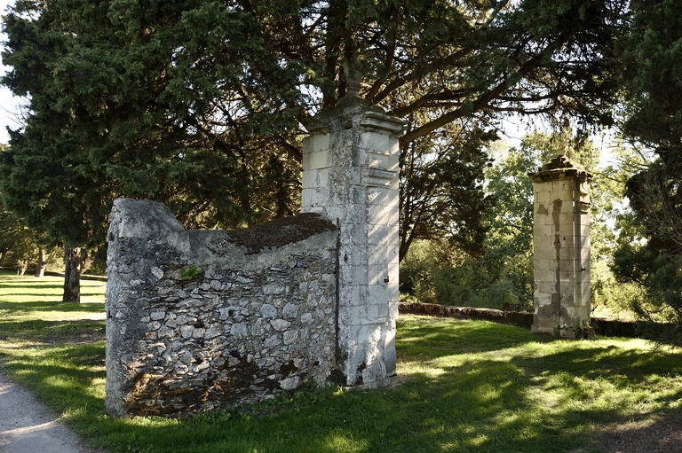 Maison de maître puis château de la Roche-aux-Moines