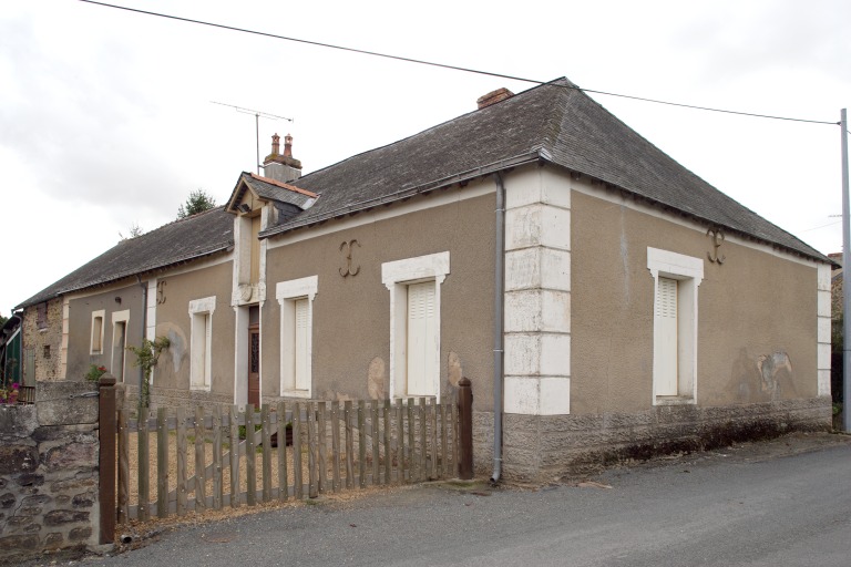 Maison, puis ferme, actuellement maison - 4 rue du Bas-Château, Blandouet