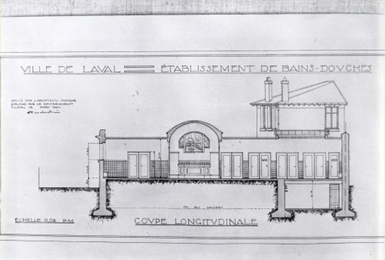 Établissement de bains dit bains-douches municipaux, 32 quai Albert-Goupil, Laval