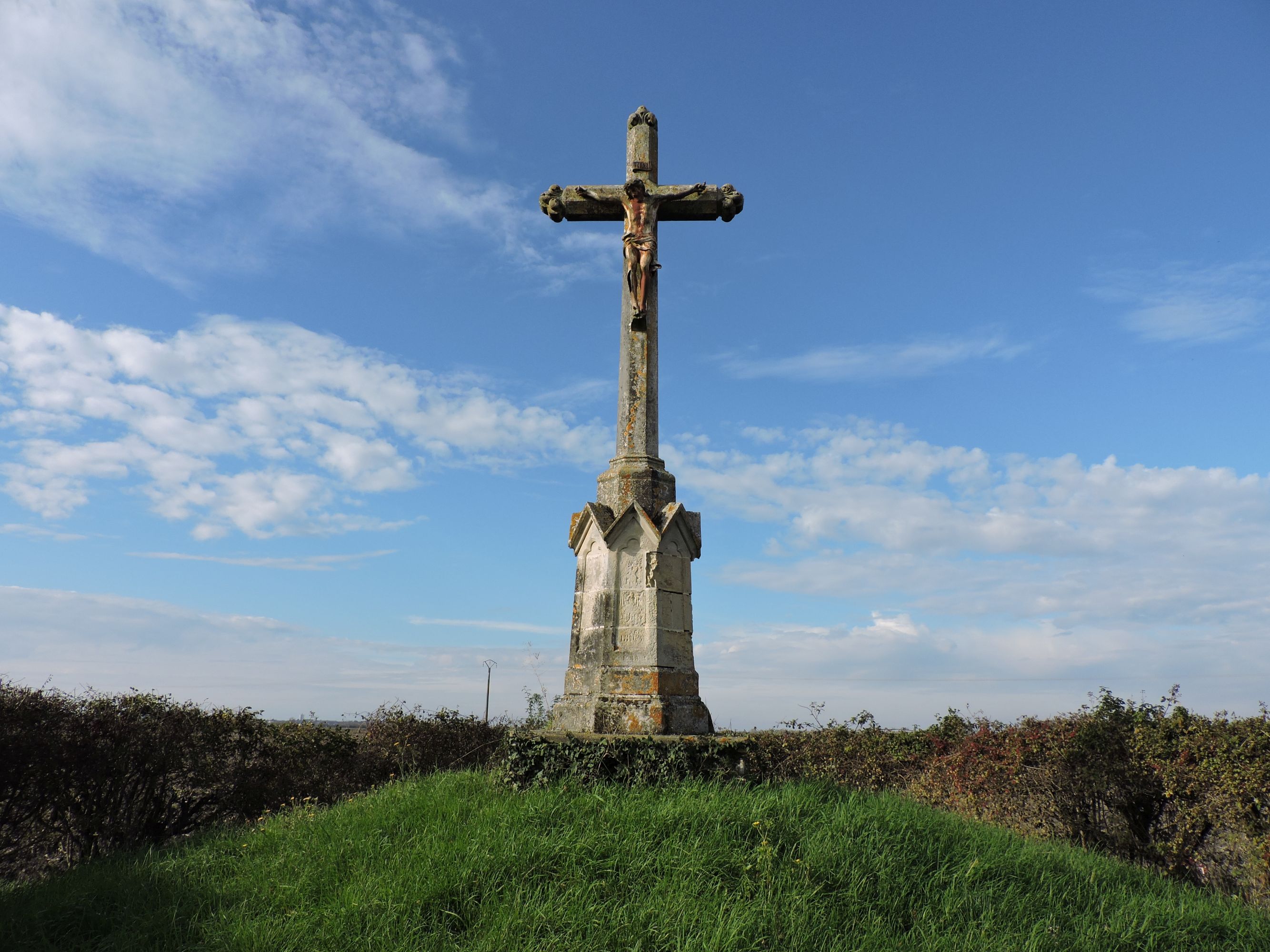 Croix de chemin dite la croix de Saint-Roman