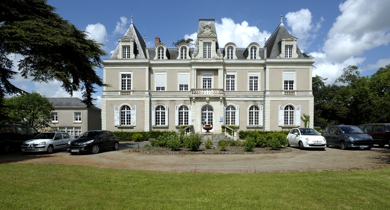 Maison de villégiature dite château de la Roche-Morna