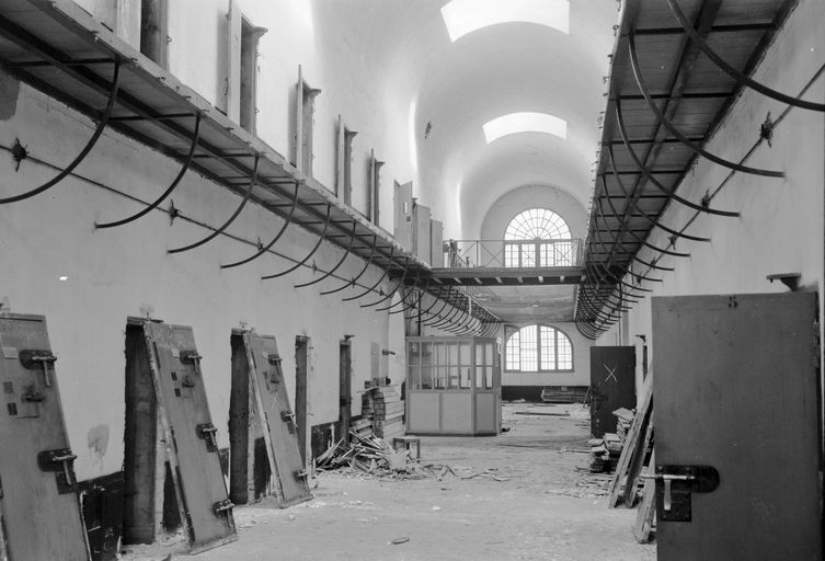 Ancienne abbaye de Fontevraud, puis prison, actuellement centre culturel de rencontre (Centre culturel de l'Ouest), place des Plantagenêts, Fontevraud-l'Abbaye