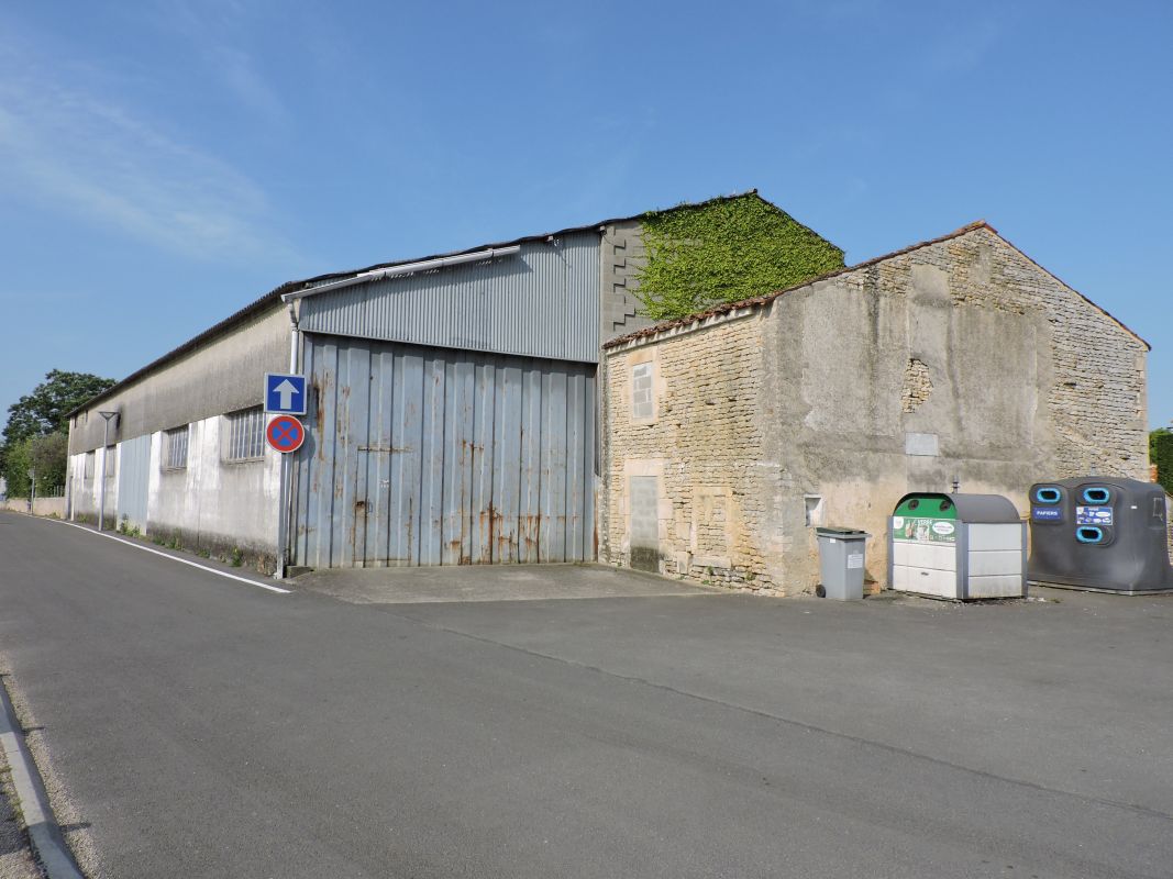 Chantier naval Pouvreau (2e site) ; le Pont aux chèvres, 2 rue du Canal et 3 rue du Sablon