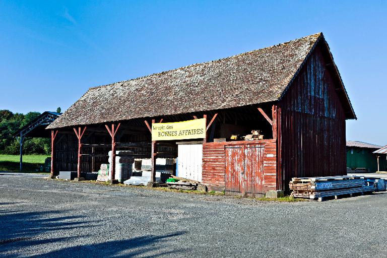 Scierie dite scierie Yvon à Bonnétable, actuellement entrepôt commercial de la Société Forestière du Maine