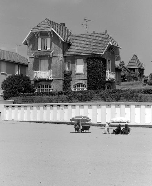 Maison de villégiature balnéaire dite Les Buissons, 17 avenue de Noirmoutier