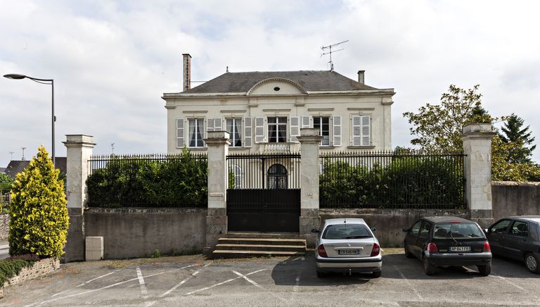 Maison - 2 rue d'Anjou, Cuillé