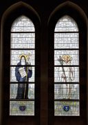 Verrière à personnages : Saint Benoît, Saint Bernard et Vierge à l'Enfant dite Vierge de Cîteaux (baie 7), église abbatiale, couvent de trappistines, Laval