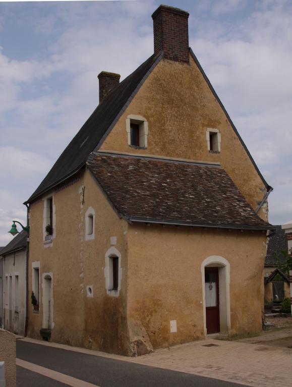 Auberge dite du Lion d'Or, actuellement maison, 9 rue Edmond-Charlot